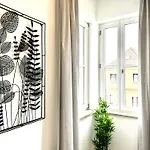 Uniqe - - Design - Sky-tv - Free Parking Apartment *