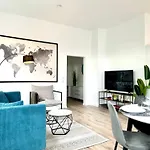 Uniqe - - Design - Sky-tv - Free Parking Apartment *
